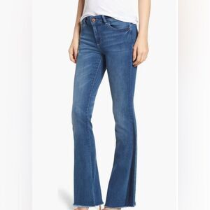 DL1961 Bridget Mid Rise Instasculpt Boot in Newbury Size 30 Denim Raw Hem